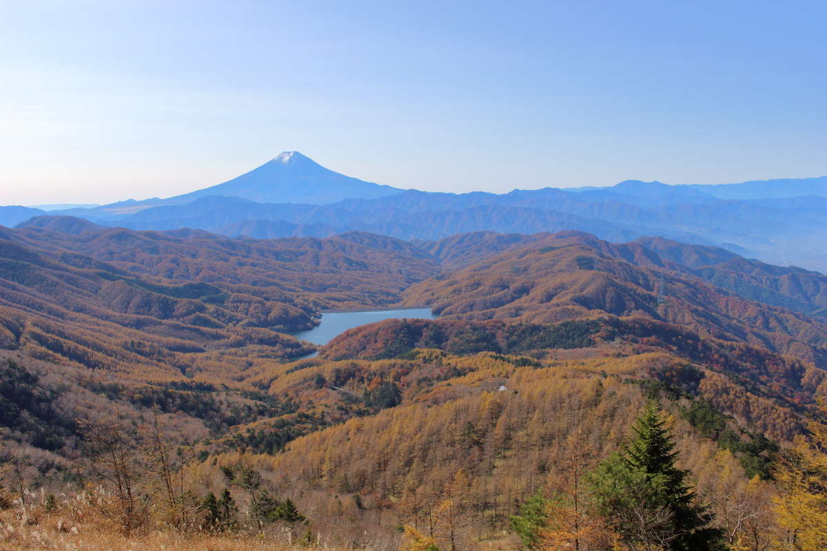 大菩薩嶺の稜線からの絶景