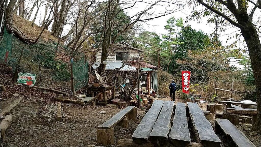 お昼休憩もそこそこに、登山再開！