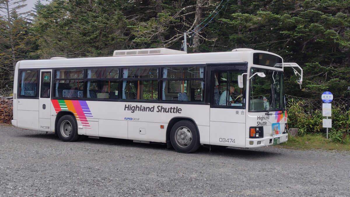 アルピコ交通「麦草峠線」のバス