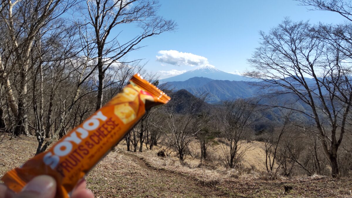 ハマイバ丸山頂でおやつ休憩