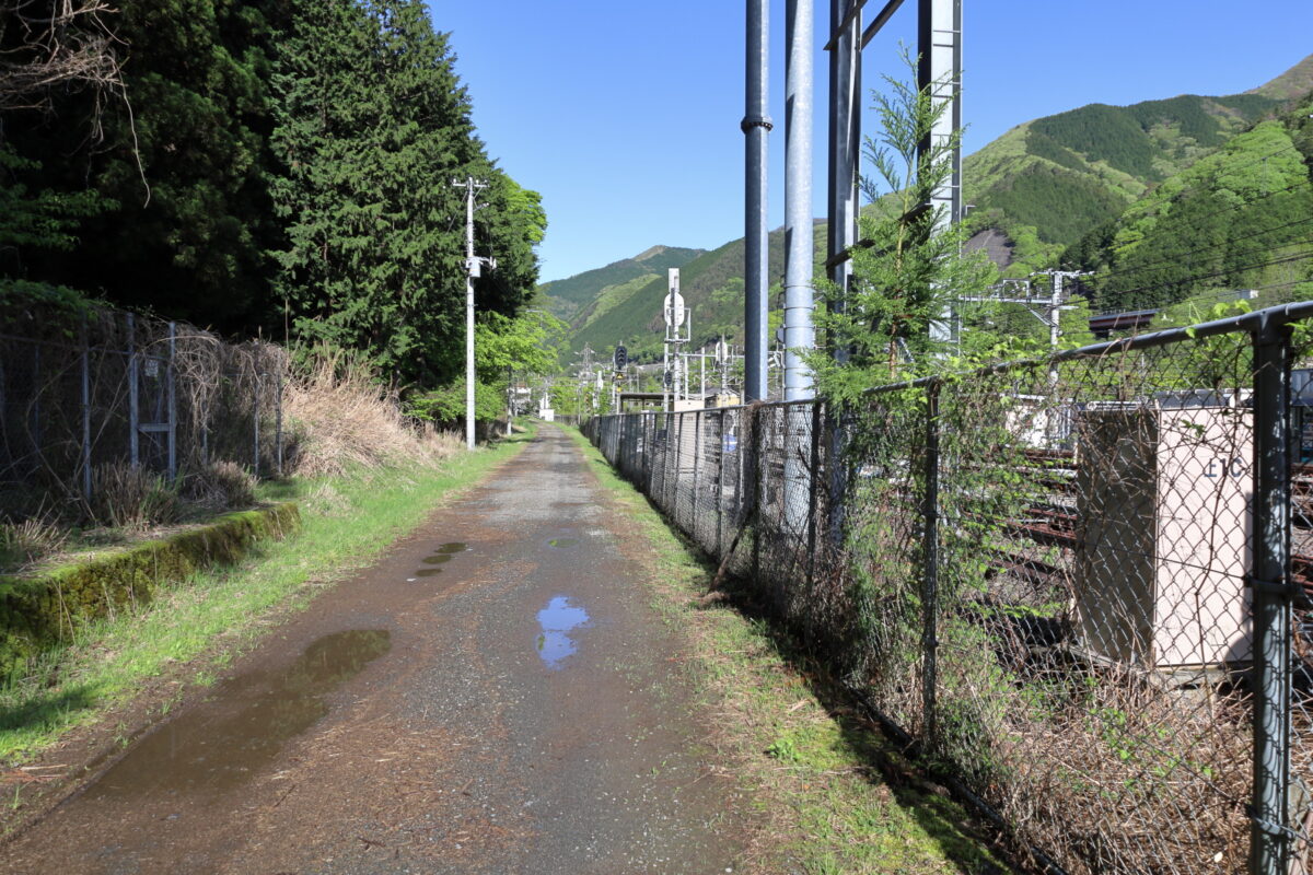 笹子駅から登山口までの道