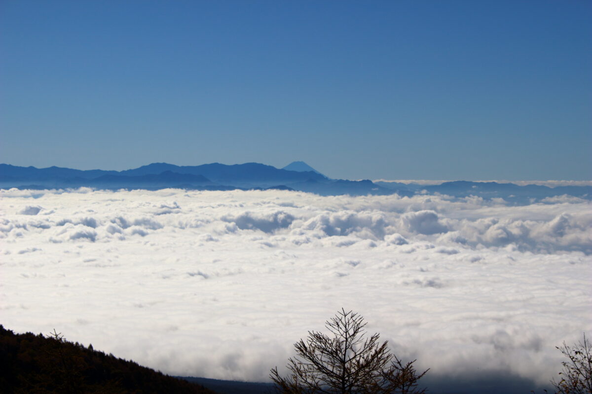 高峰高原ホテル前からの雲海