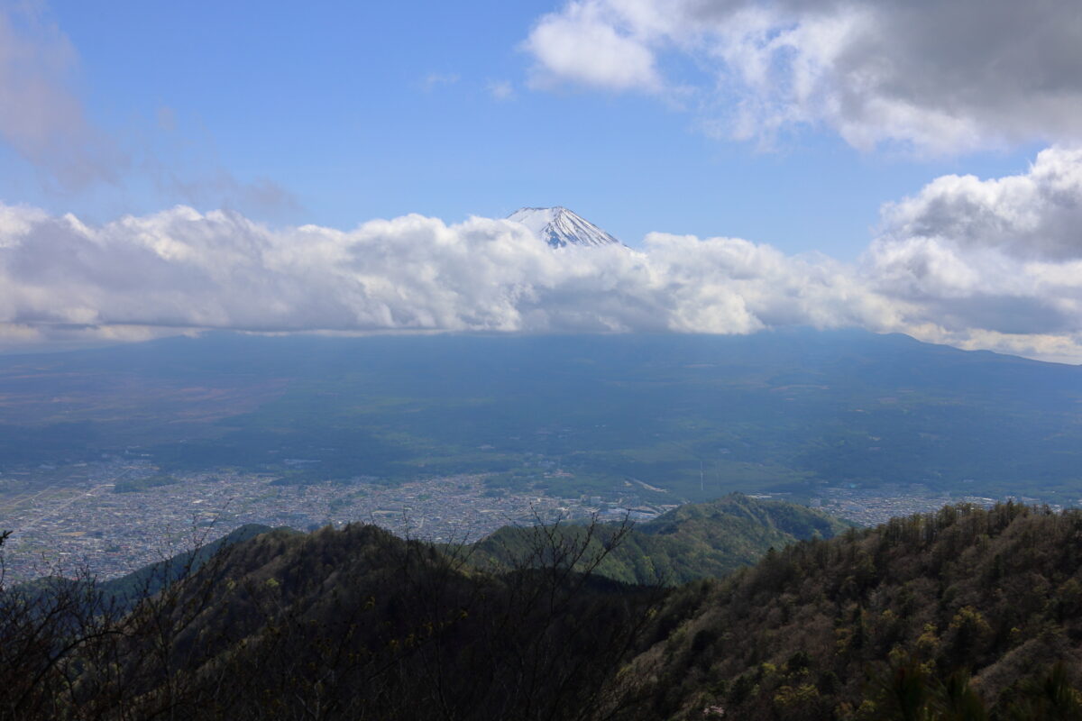 三ッ峠山山頂からの富士山の眺め