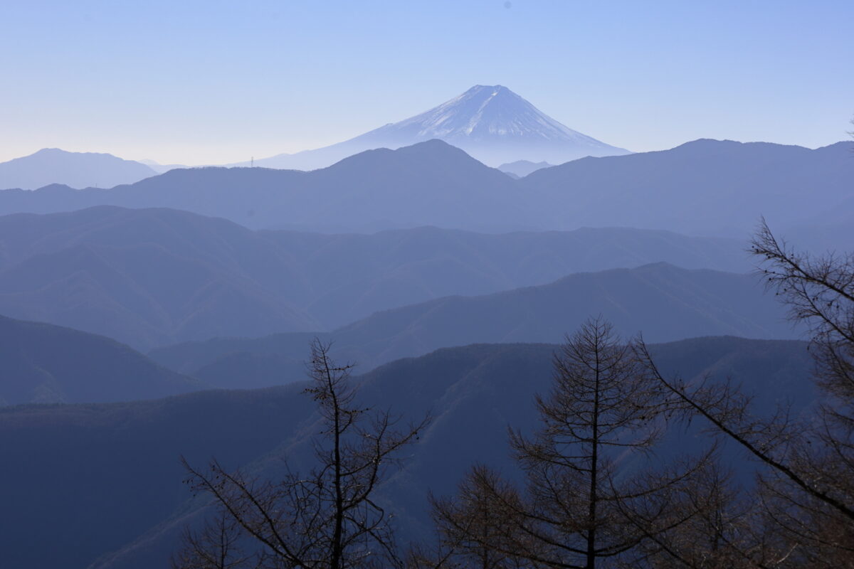 石尾根から眺める富士山の絶景
