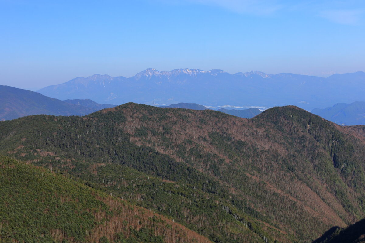 甲武信ヶ岳山頂からの八ヶ岳の眺望