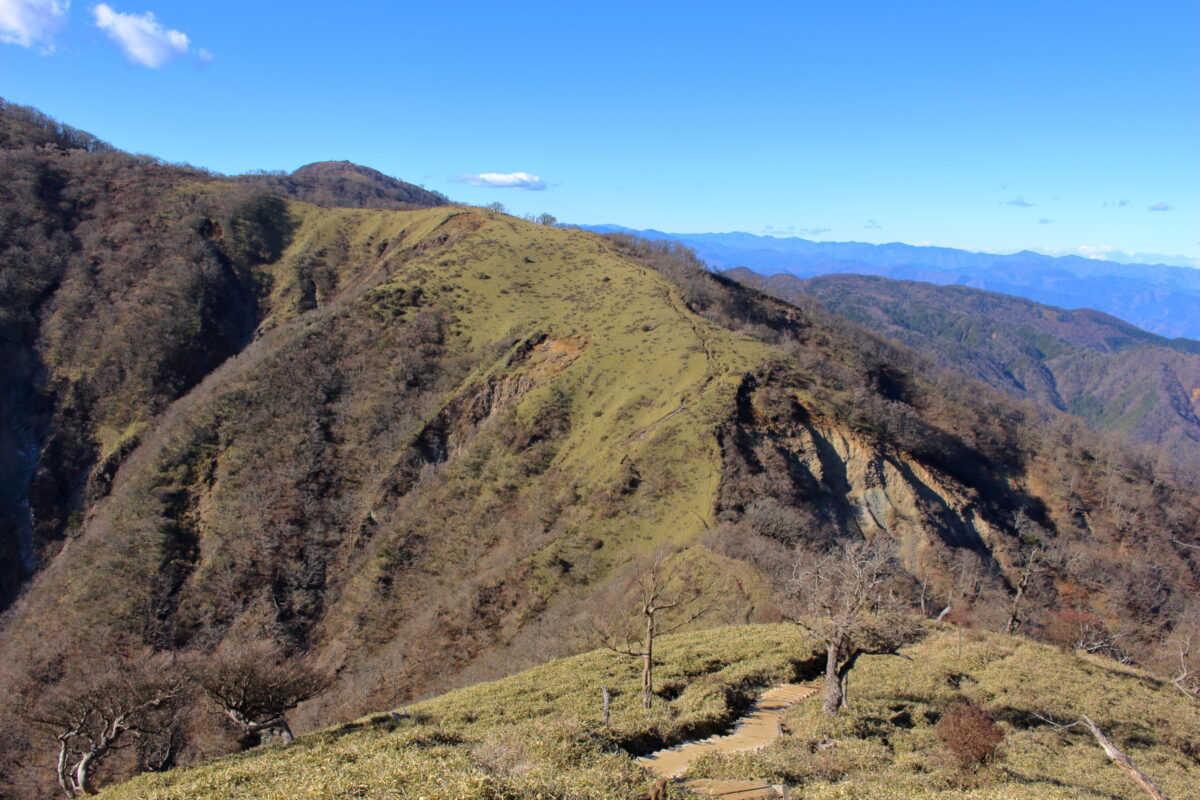 丹沢山～蛭ヶ岳の素晴らしい稜線の眺め