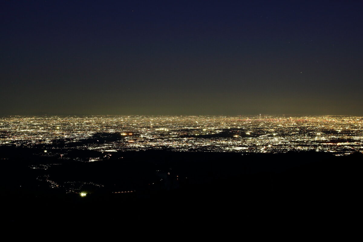 蛭ヶ岳山頂から眺める関東平野の夜景