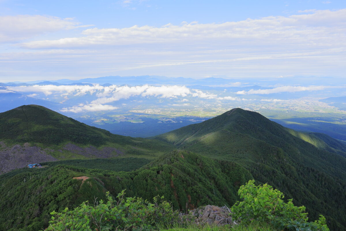 西ギボシからの編笠山と西岳の眺め