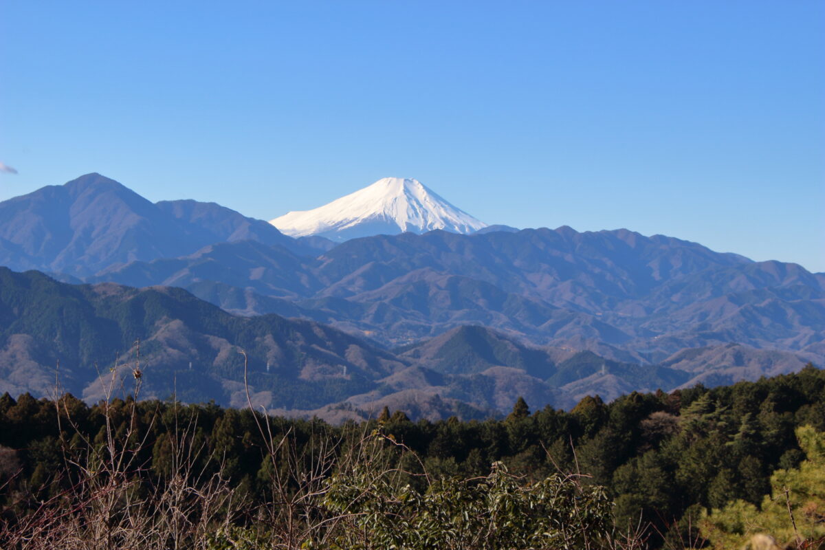 「一丁平園地展望デッキ」から眺める素晴らしい富士山