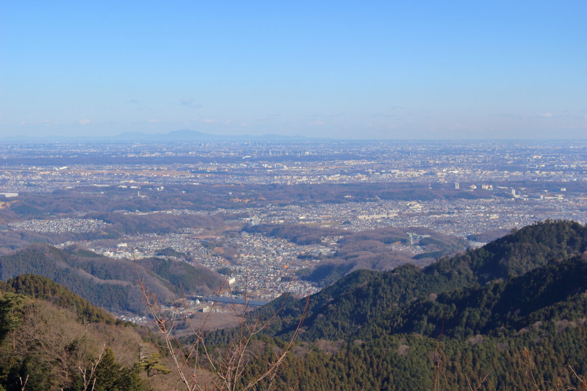 景信山山頂からの関東平野の眺め