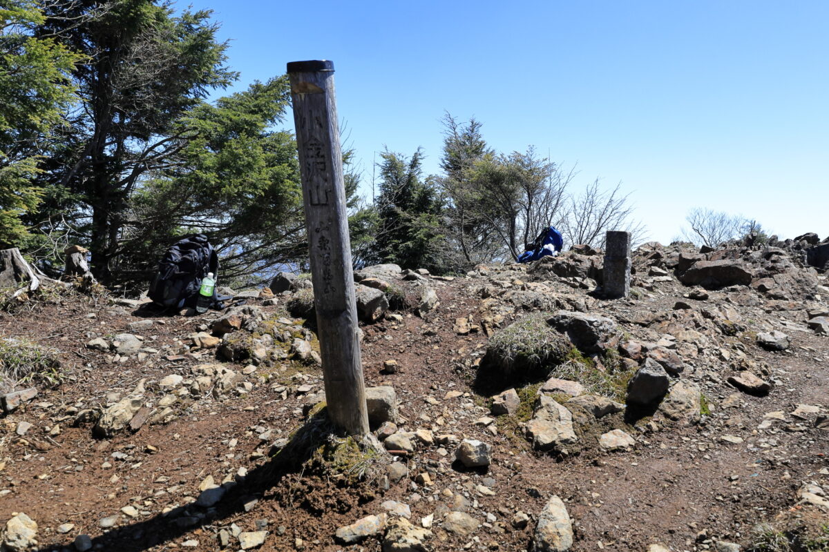 小金沢山山頂の様子