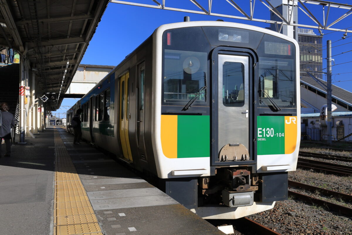 木更津駅から上総亀山駅へ向かう久留里線の列車
