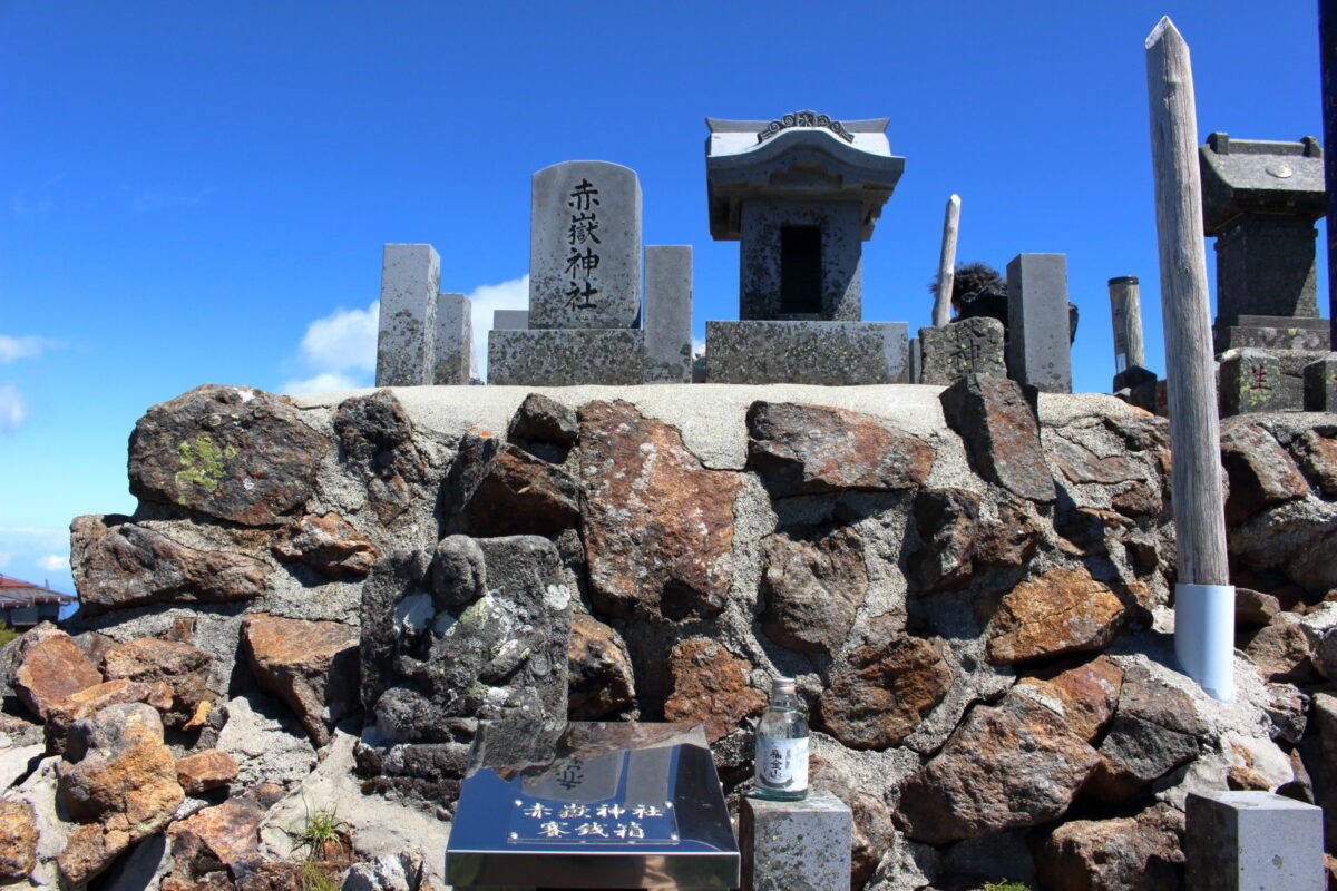 赤岳山頂にある赤岳神社