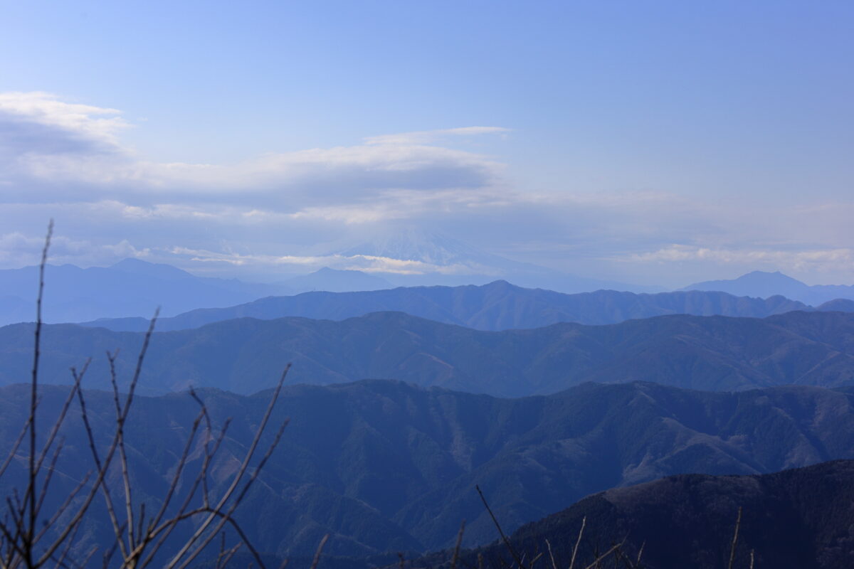 大岳山山頂からの富士山の眺め